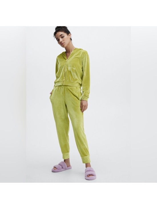 Fabletics Jackets & Blazers - Fabletics Donna Velour Hoodie SZ M Bright Golden Leaf